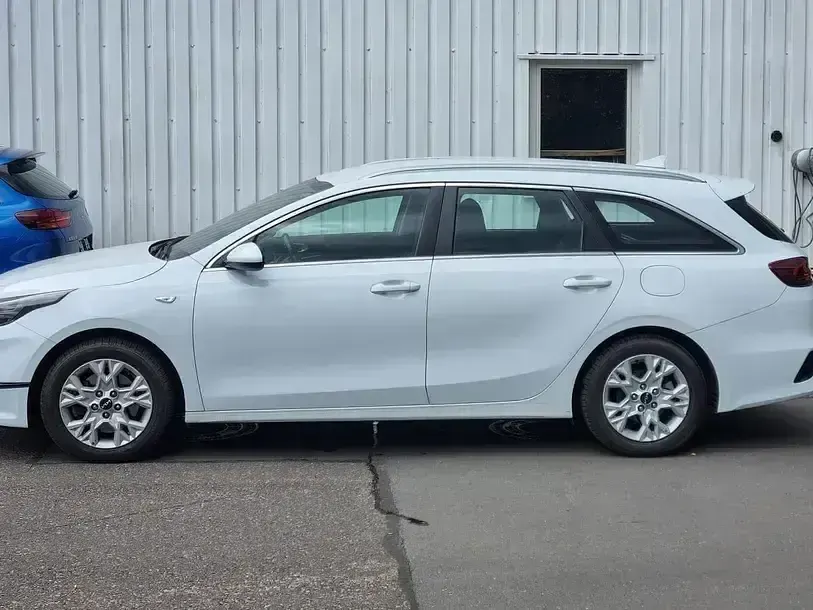 Gebraucht Kia Ceed Sportswagon Vision 160 PS (117 kW) 2022 Cararraweiss Kombi