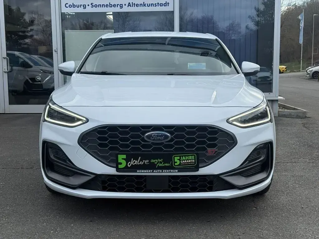 Käytetty Ford Focus ST 280 HP (205 kW) 2023 Valkoinen Sedan