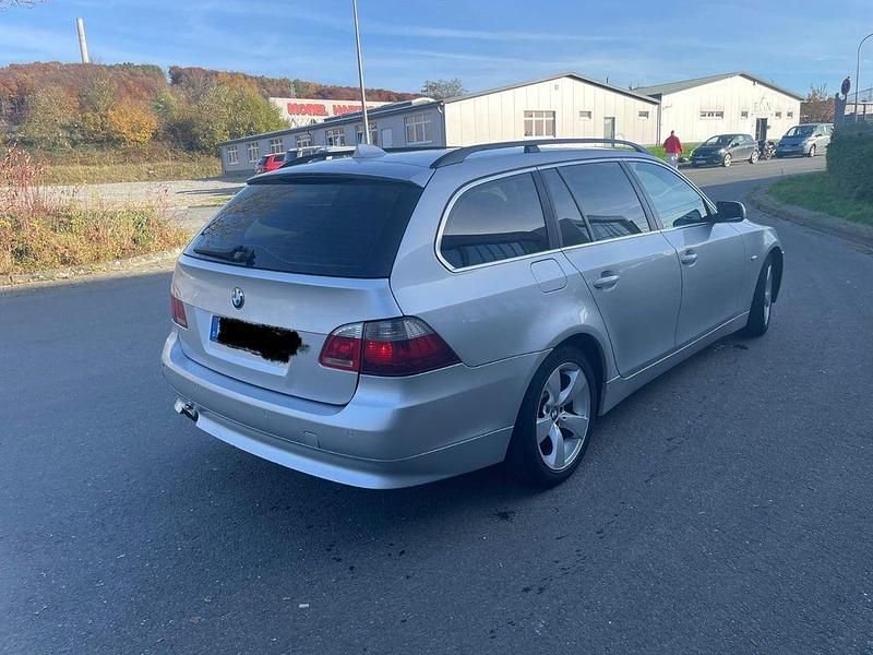 Gebraucht BMW 525 177 PS (130 kW) 2005 Silber Kombi