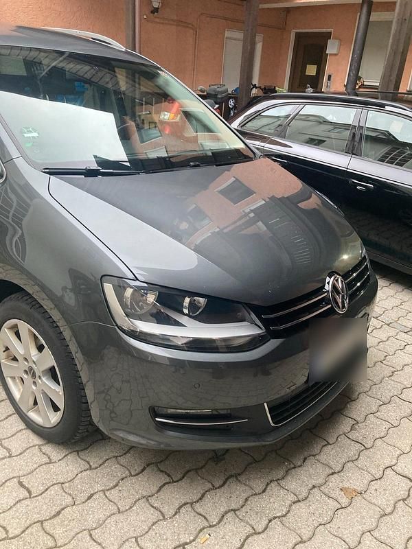 Gebraucht VW Sharan 140 PS (102 kW) 2011 Grau Van / Kleinbus