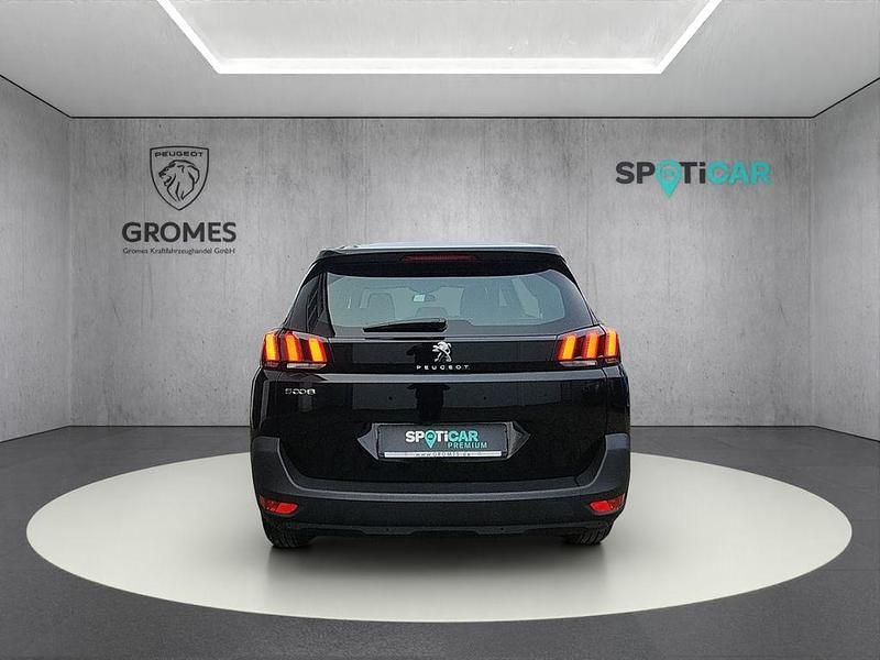 Gebraucht Peugeot 5008 Active 131 PS (96 kW) 2023 Noir perla nera SUV