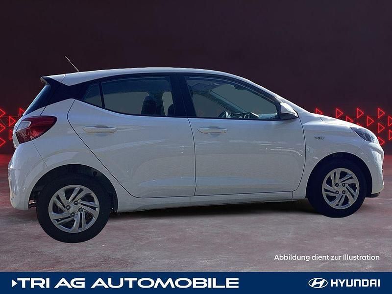 Gebraucht Hyundai i10 Select 63 PS (46 kW) 2025 Atlas white / sol Kleinwagen