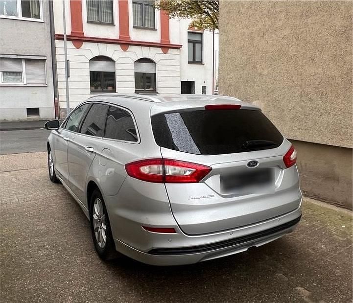 Gebraucht Ford Mondeo 140 PS (102 kW) 2016 Grau Kombi