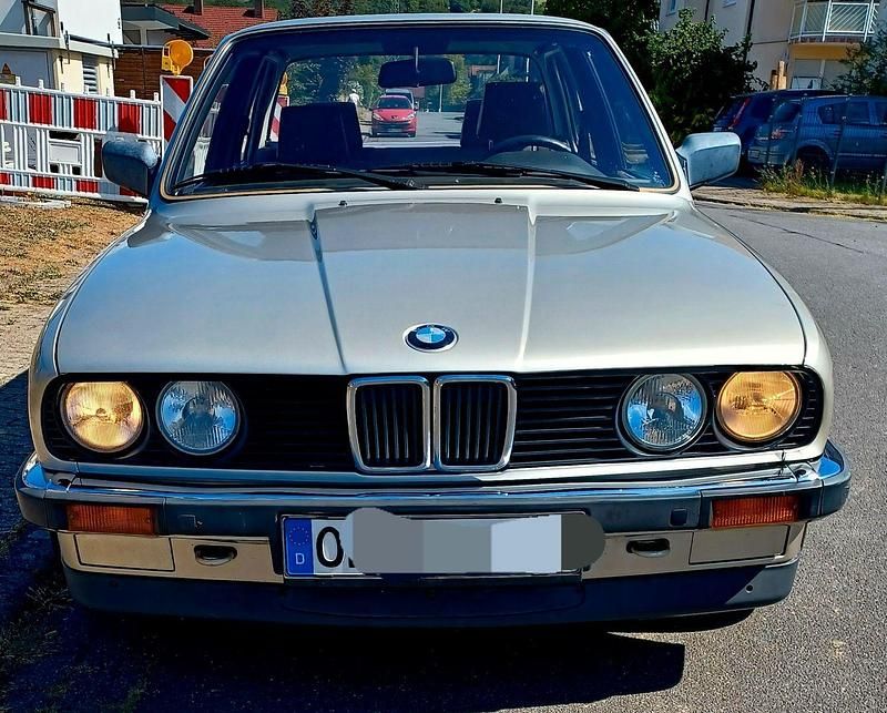 Gebraucht BMW 325 Performance 122 PS (89 kW) 1986 Beige Limousine