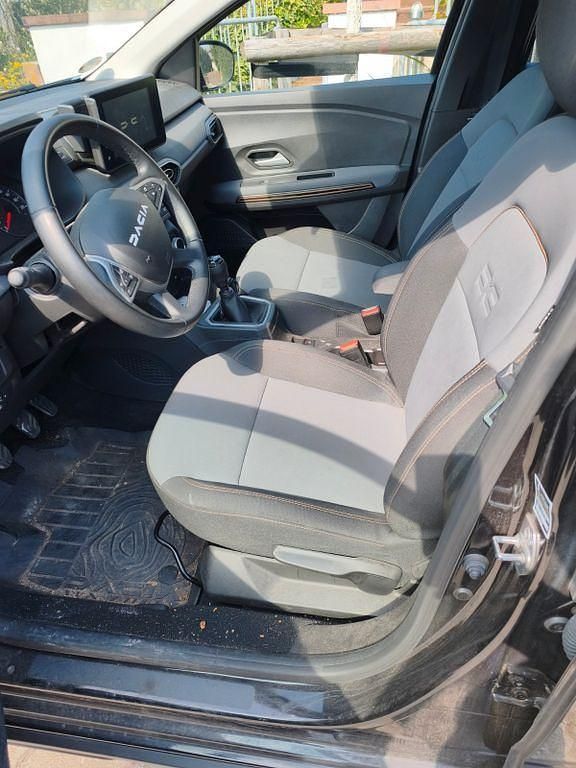 Gebraucht Dacia Jogger Extreme 110 PS (80 kW) 2025 Schwarz Van / Kleinbus