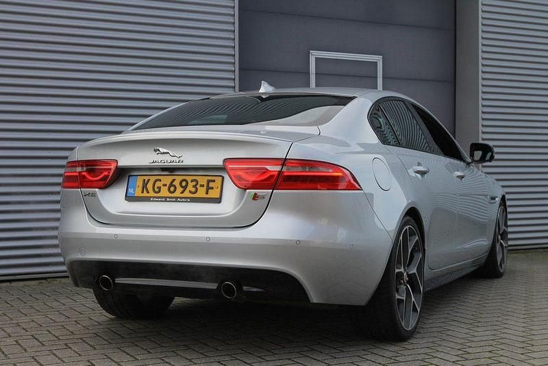 Gebraucht Jaguar XE S 340 PS (250 kW) 2015 Silber Limousine