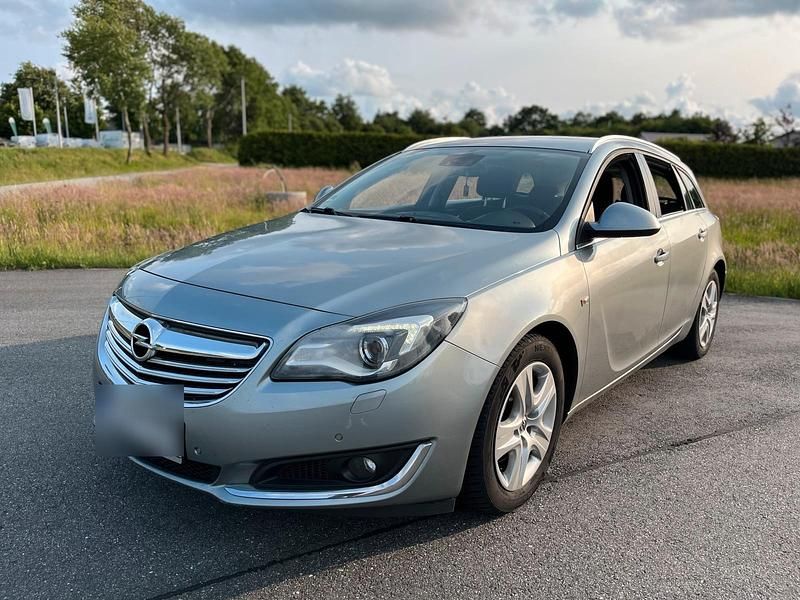 Gebraucht Opel Insignia 140 PS (102 kW) 2014 Grau Kombi
