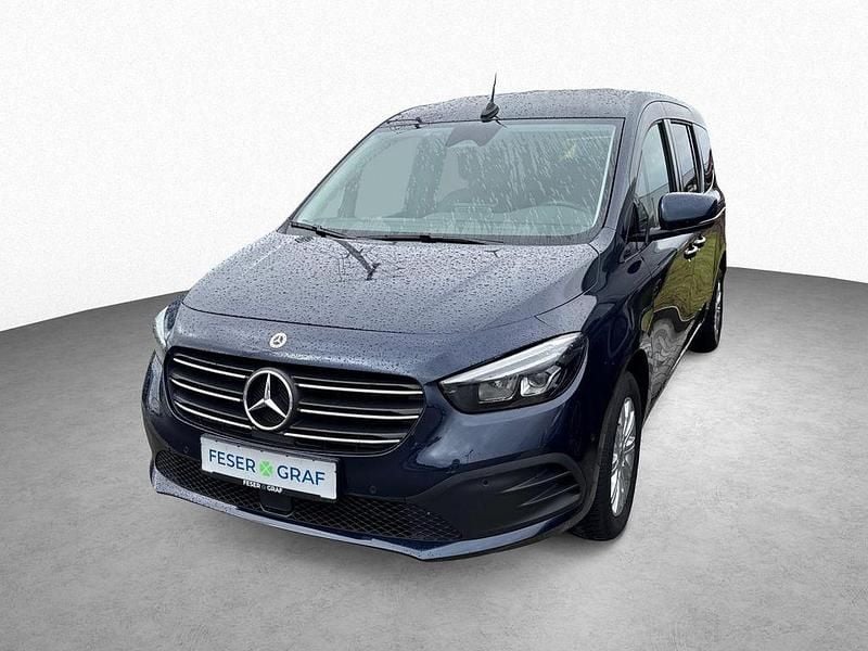 Gebraucht Mercedes T180 Progressive 131 PS (96 kW) 2025 Blau Van / Kleinbus