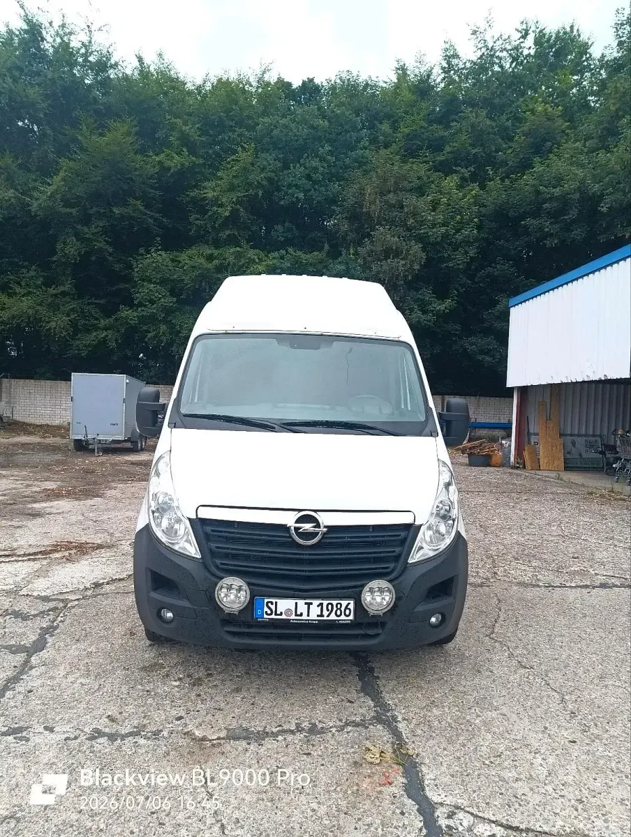 Gebraucht Opel Movano 163 PS (119 kW) 2018 Weiß Van / Kleinbus