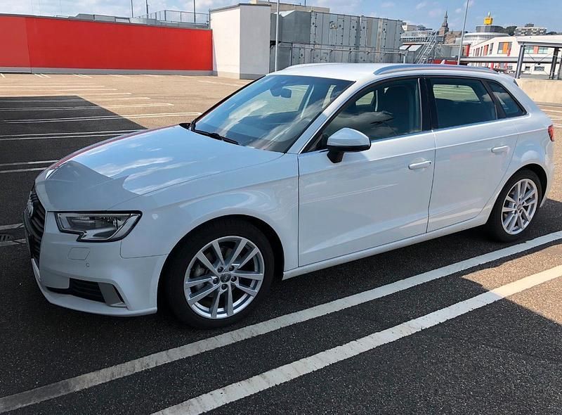 Gebraucht Audi A3 Sport 150 PS (110 kW) 2018 Weiß Limousine