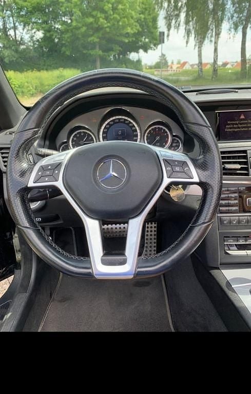 Gebraucht Mercedes E250 Elegance 204 PS (150 kW) 2012 Schwarz Cabrio
