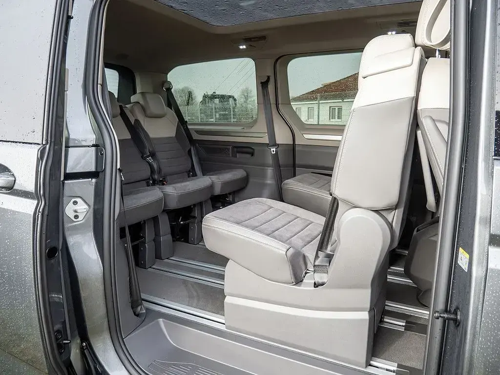 Neu VW T7 Goal 150 PS (110 kW) 2026 Grau Van