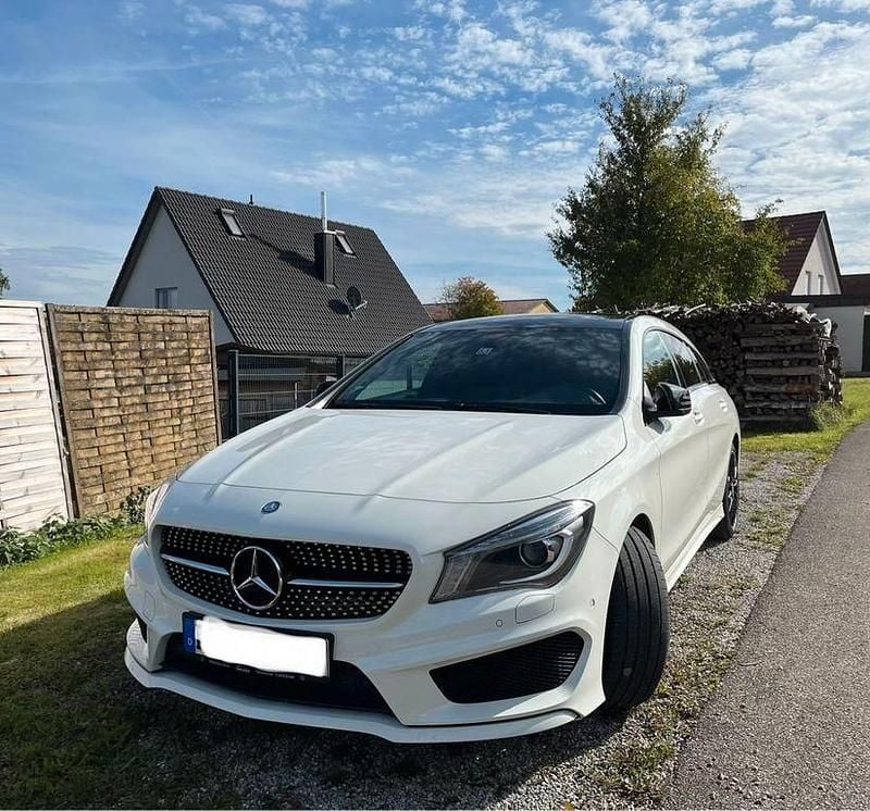 Weiß Gebraucht 2015 Mercedes CLA180 Shooting Brake AMG line Kombi | 15.500 € (Guter Preis) - Bild 1/4