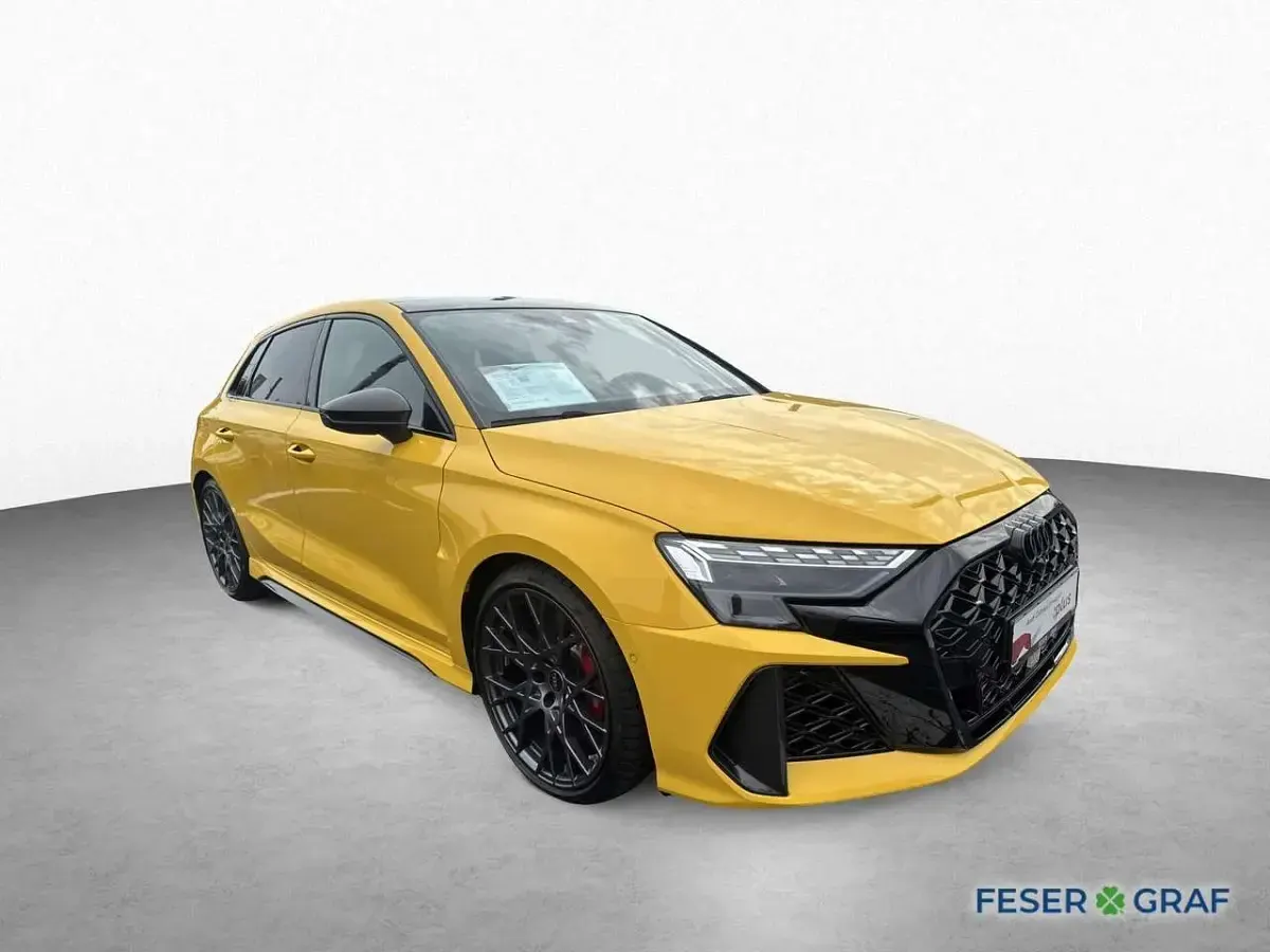 Gebraucht Audi RS3 Sport 400 PS (294 kW) 2025 Individuallackierungen audi... Limousine