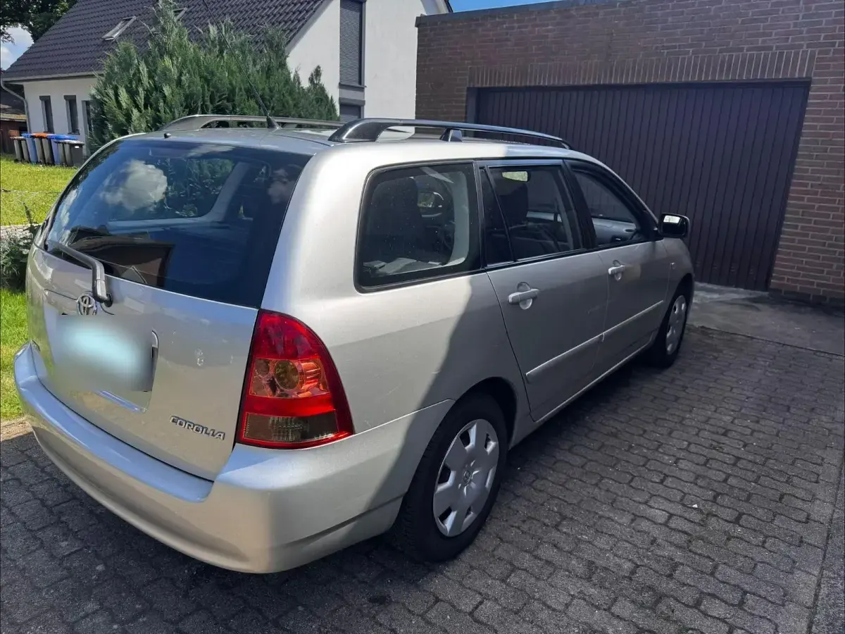 Gebraucht Toyota Corolla Luna 97 PS (71 kW) 2007 Silber Kombi