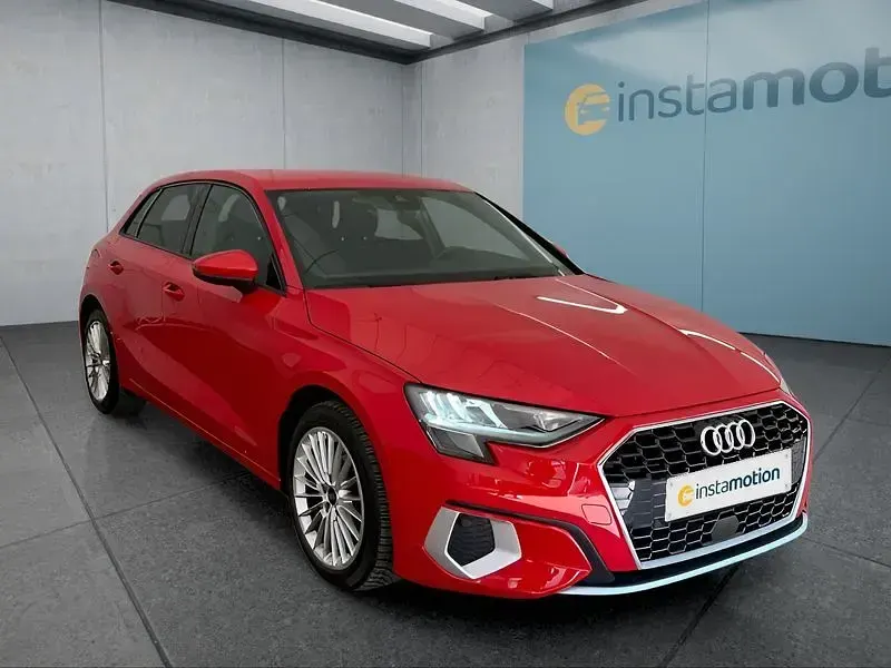 Gebraucht Audi A3 Sportback 150 PS (110 kW) 2020 Rot Kleinwagen
