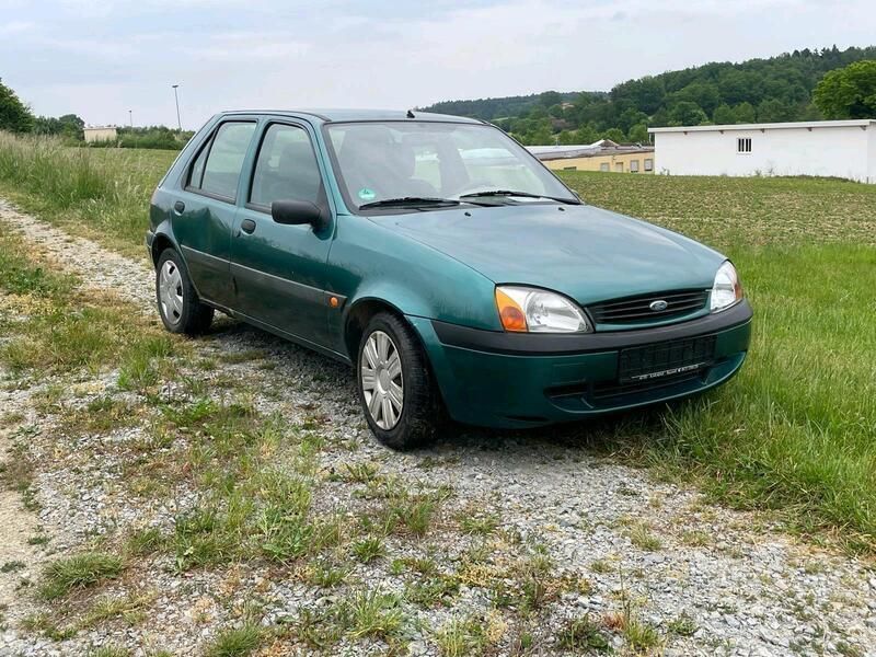 Grün Gebraucht 2000 Ford Fiesta Kleinwagen | 220 € (Guter Preis) - Bild 1/4