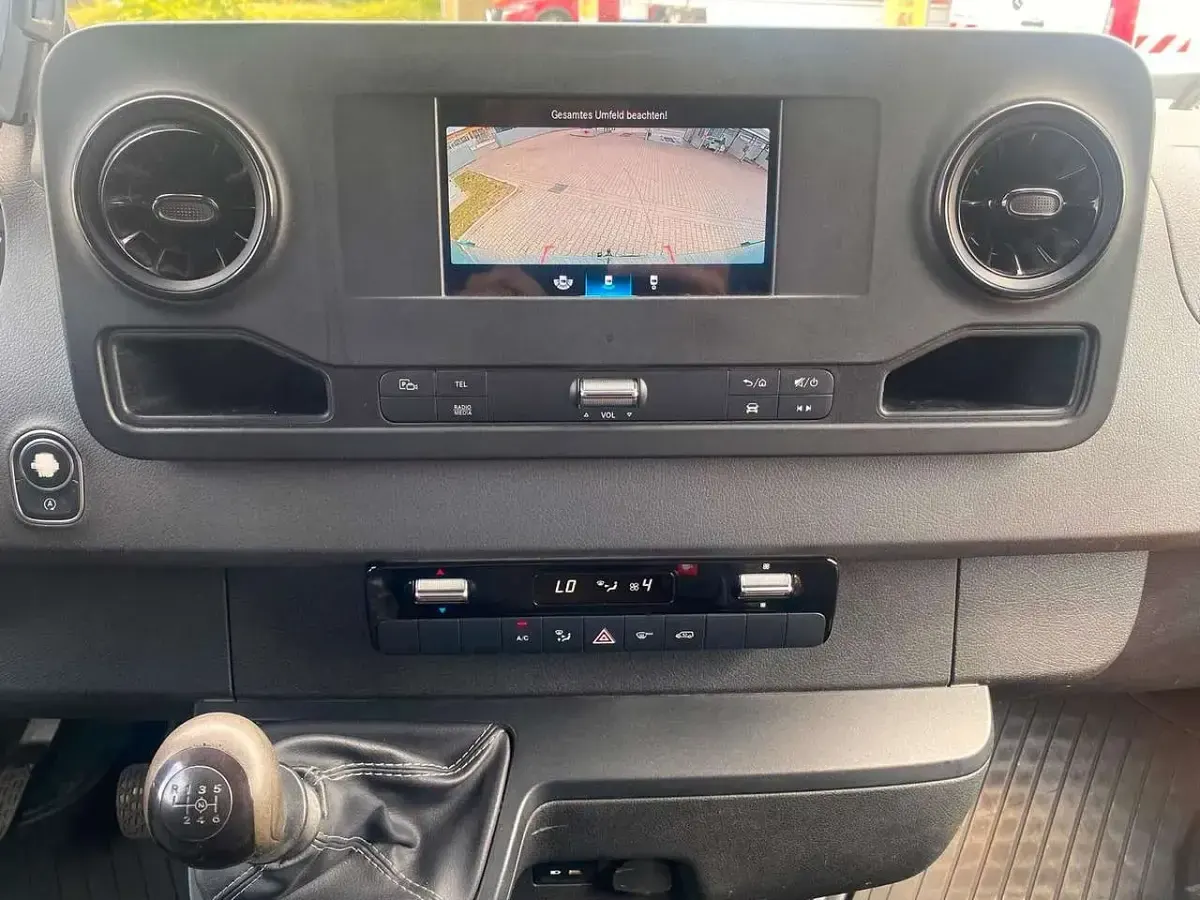Gebraucht Mercedes Sprinter 143 PS (105 kW) 2020 Grau Van