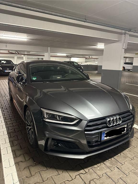 Grau Gebraucht 2018 Audi A5 Sportback Design Kleinwagen | 22.999 € (Etwas zu teuer) - Bild 1/4