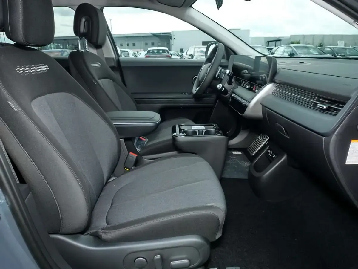 Neu Hyundai Ioniq 5 125 kW (170 PS) 2026 Ecotronic grey SUV