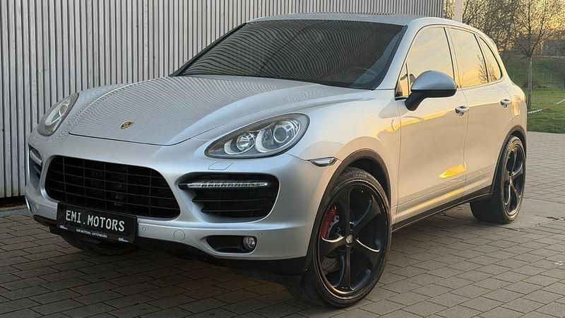 Gebraucht Porsche Cayenne Turbo 500 PS (367 kW) 2011 Silber SUV