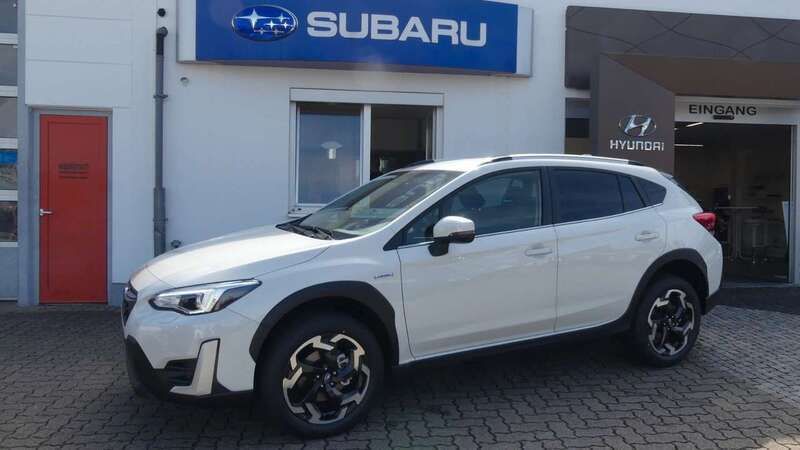 Crystal white pearl Gebraucht 2023 Subaru XV Comfort SUV | 31.990 € (Teuer) - Bild 1/4