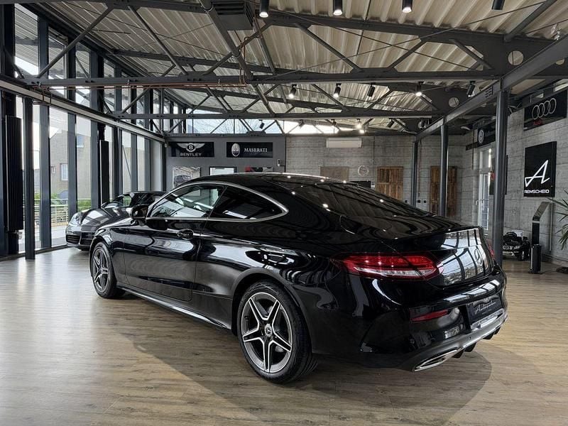 Gebraucht Mercedes C200 AMG line 184 PS (135 kW) 2019 Schwarz  unilack Coupé
