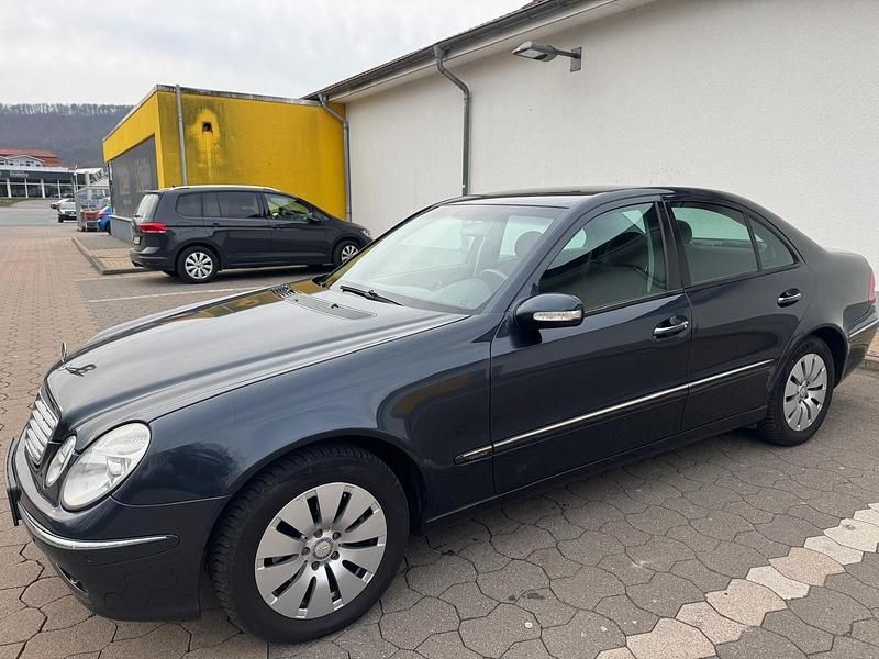 Gebraucht Mercedes E320 224 PS (164 kW) 2004 Schwarz Limousine