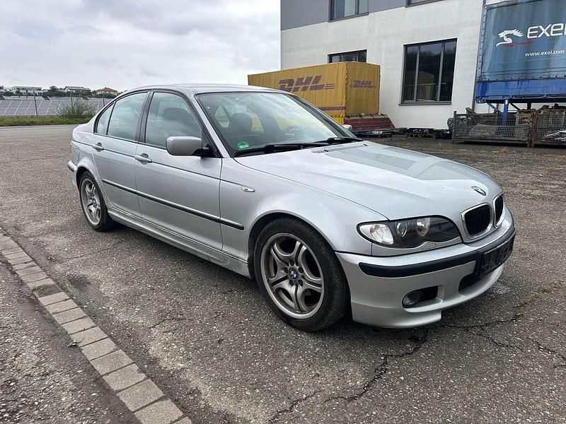 Silber Gebraucht 2003 BMW 320 M Sport Limousine | 1.950 € (Guter Preis) - Bild 1/4