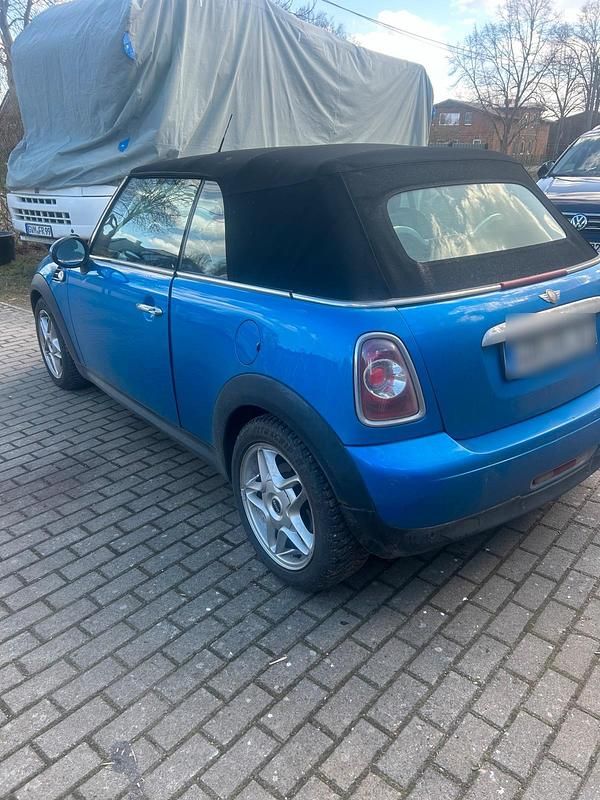 Gebraucht Mini One Cabriolet 97 PS (71 kW) 2011 Blau Cabrio