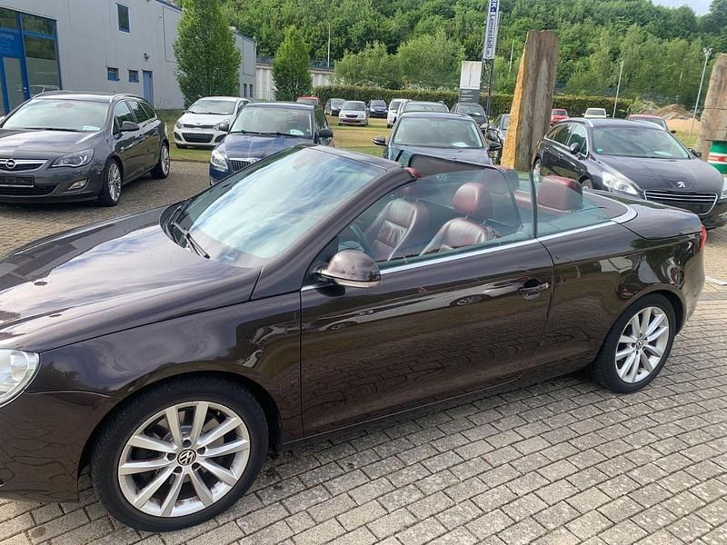 Rot Gebraucht 2006 VW Eos Cabrio | 2.750 € (Fairer Preis) - Bild 1/4