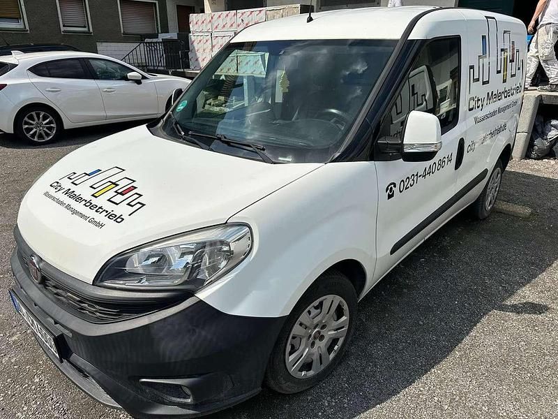 Gebraucht Fiat Doblò 95 PS (69 kW) 2017 Weiß Van / Kleinbus