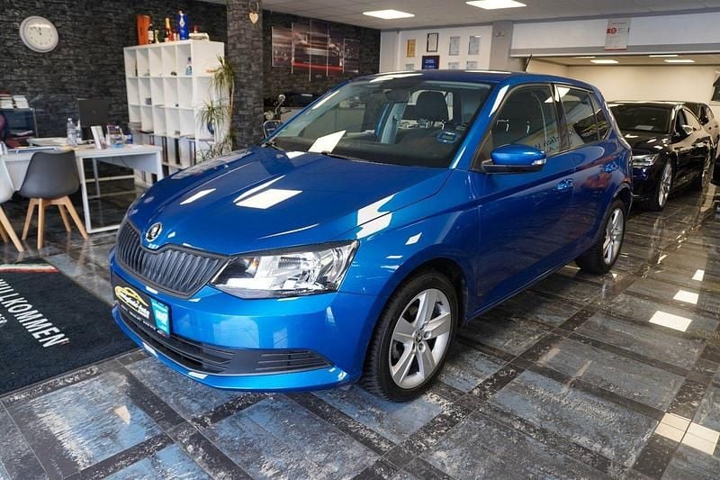 Gebraucht Skoda Fabia Cool Edition 75 PS (55 kW) 2017 Blau Kleinwagen