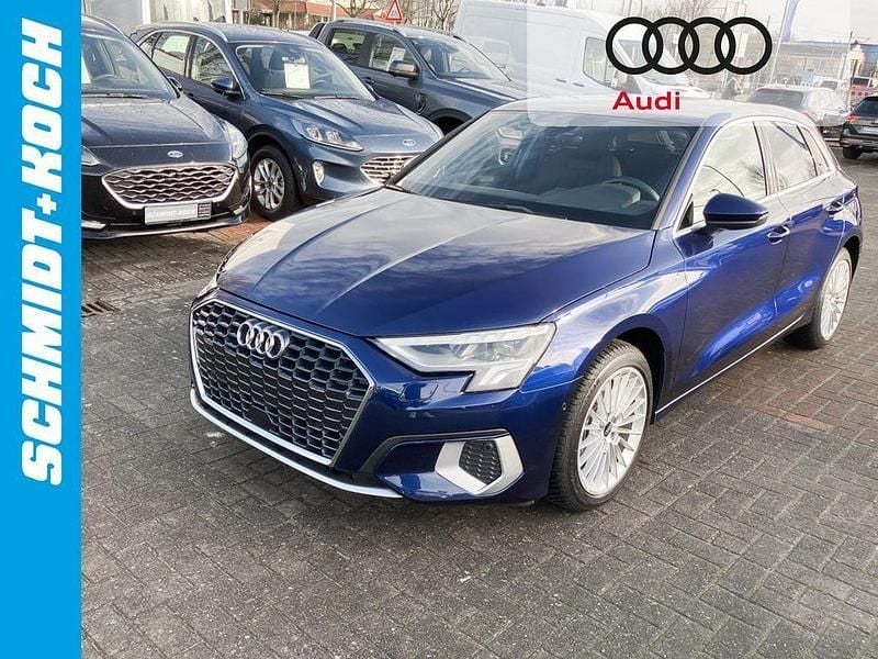 Blau Gebraucht 2023 Audi A3 Sportback Advanced Limousine | 27.450 € (Superpreis) - Bild 1/4