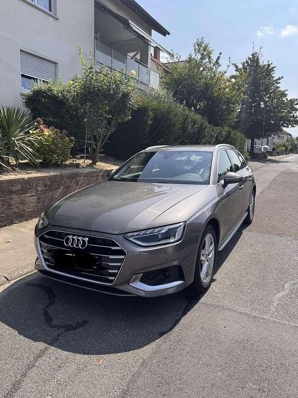 Gebraucht Audi A4 Advanced 150 PS (110 kW) 2020 Grau Kombi