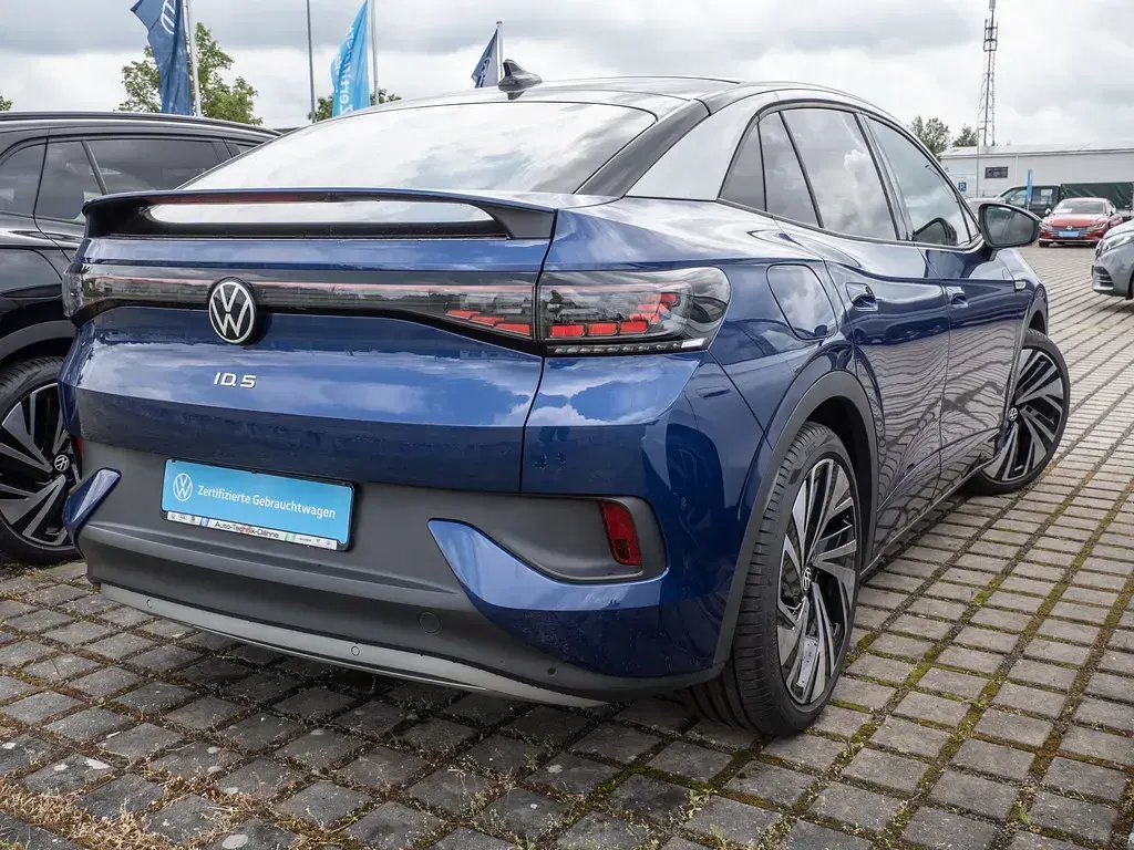 Gebraucht VW ID.5 Pro Performance 150 kW (204 PS) 2022 Blau / blue dusk (metallic) SUV