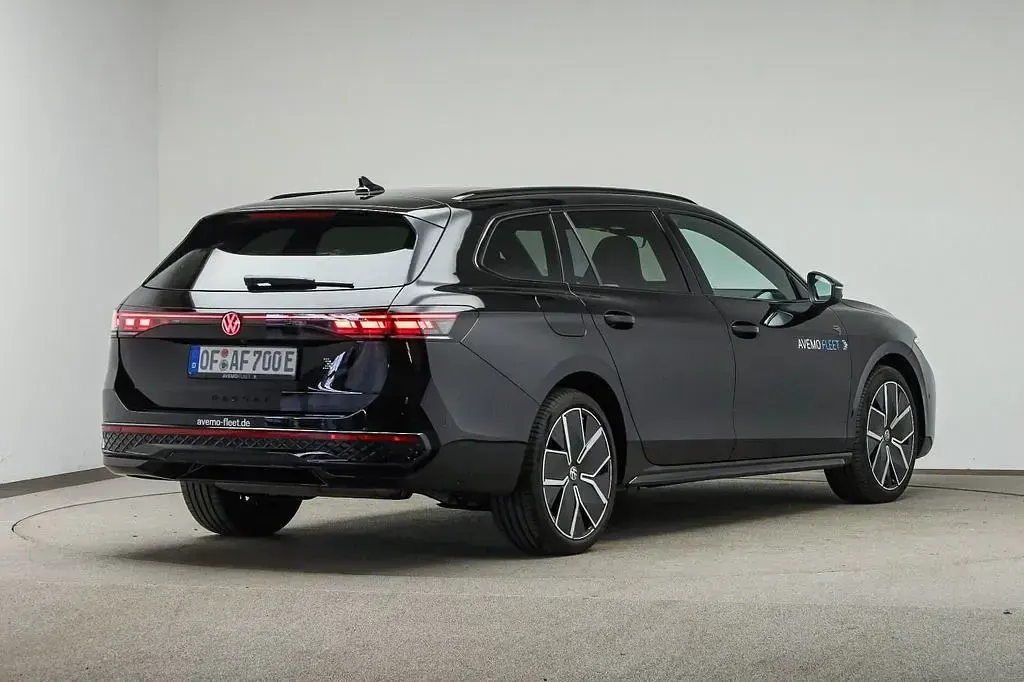 Gebraucht VW Passat Style 272 PS (200 kW) 2026 Schwarz Kombi