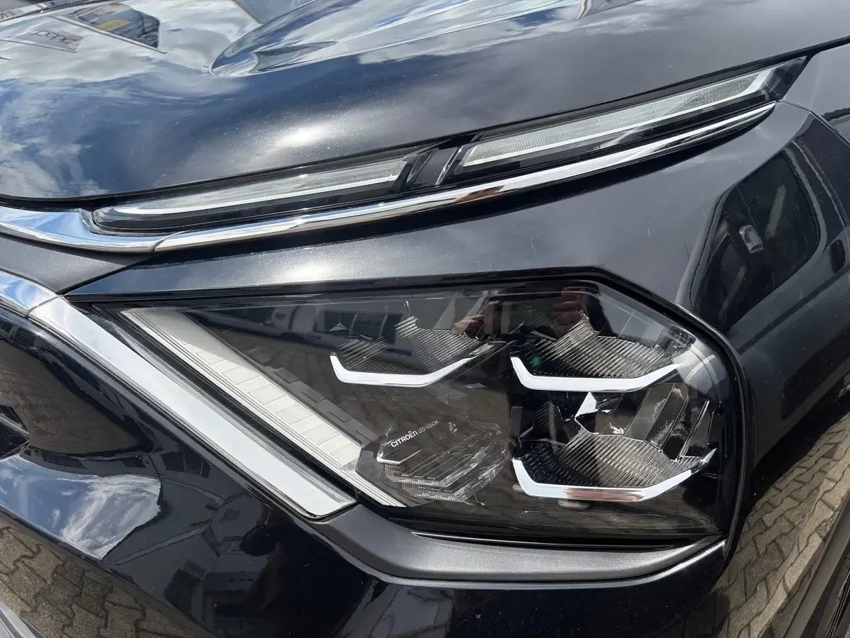 Gebraucht Citroën e-C4 Feel 100 kW (136 PS) 2022 Metfa schwarz perla Limousine