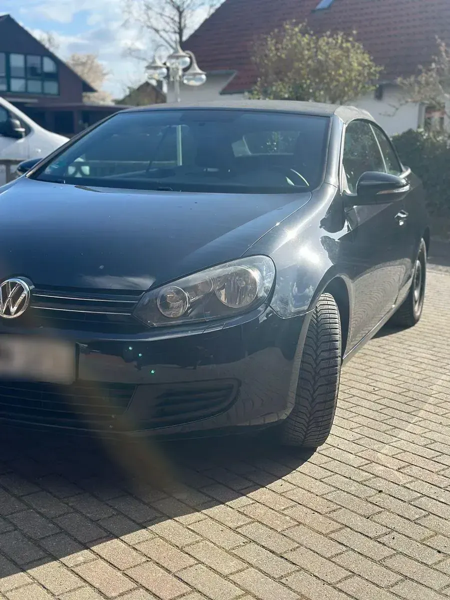 Gebraucht VW Golf 105 PS (77 kW) 2011 Schwarz Cabrio