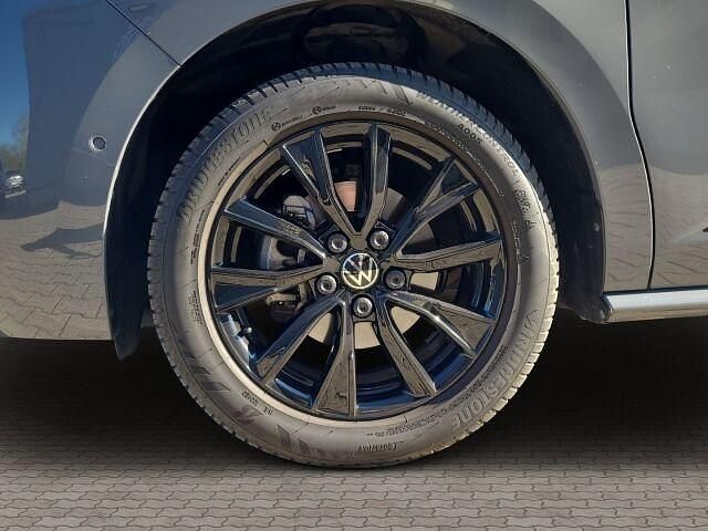 Gebraucht VW Multivan Edition 150 PS (110 kW) 2024 Grau Van