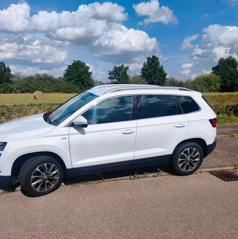 Gebraucht Skoda Karoq Clever 150 PS (110 kW) 2022 Weiß SUV