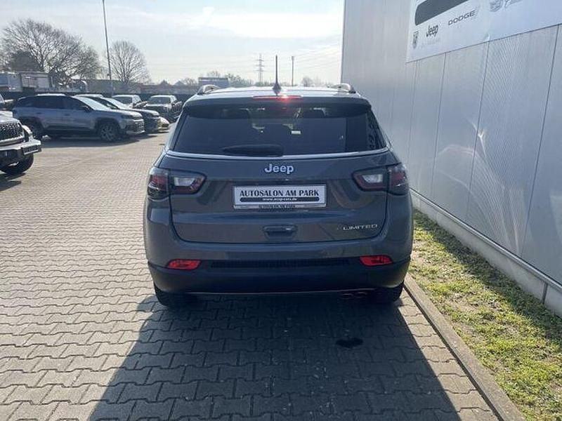 Gebraucht Jeep Compass Limited 150 PS (110 kW) 2022 Grau SUV
