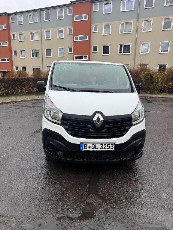 Weiß Gebraucht 2016 Renault Trafic Van / Kleinbus | 7.400 € - Bild 1/4