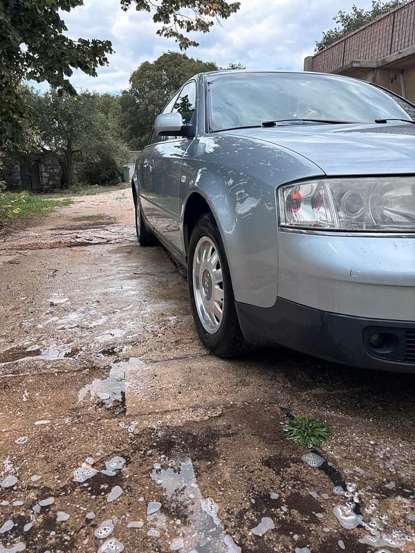 Silber Gebraucht 1998 Audi A6 Limousine | 1.200 € (Guter Preis) - Bild 1/4