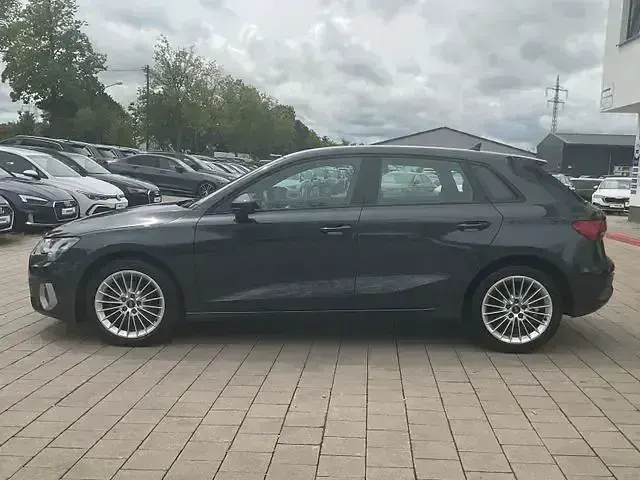 Gebraucht Audi A3 Advanced 150 PS (110 kW) 2023 Grau Limousine
