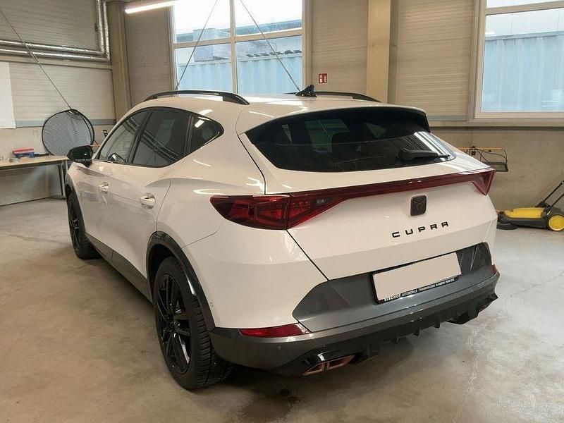 Second-hand Cupra Formentor VZ 245 CP (180 kW) 2022 Alb SUV