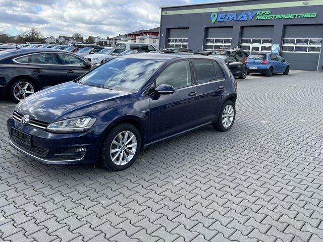 Blau (night blue metallic) Gebraucht 2015 VW Golf VII LOUNGE Limousine | 11.896 € (Fairer Preis) - Bild 1/3