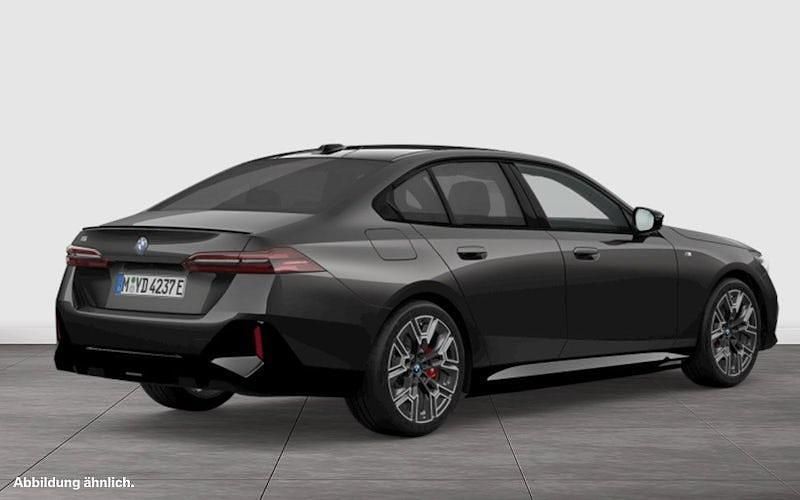 Gebraucht BMW i5 Sport Line 442 kW (601 PS) 2025 Grau Limousine