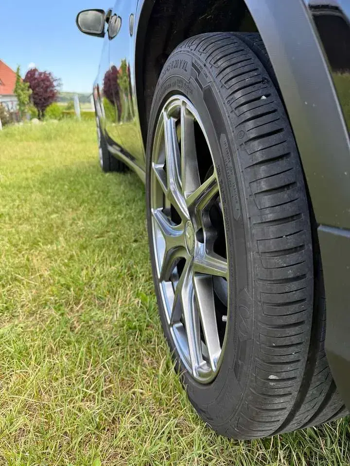 Gebraucht Mercedes GLC220 AMG line 170 PS (125 kW) 2016 Schwarz SUV