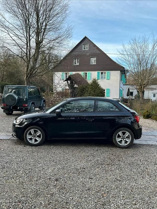Second-hand Audi A1 90 CP (66 kW) 2015 Negru Hatchback